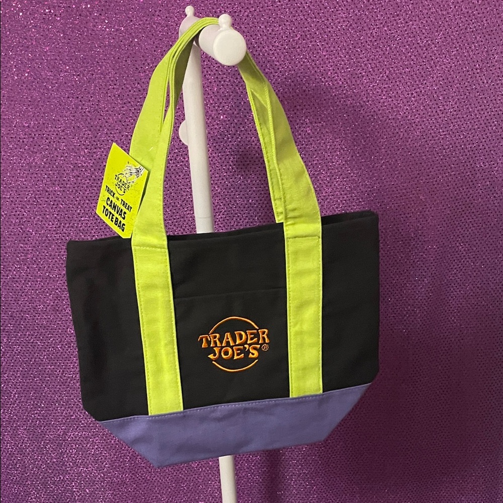 🏝️🎉Trader Joes Limited Edition 2025 Trick or Treat Mini Canvas Tote - Picture 2 of 5